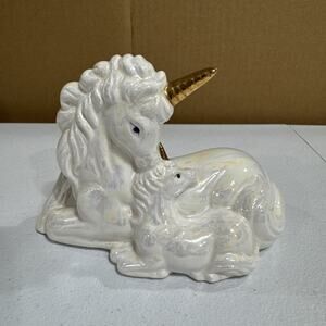 F.W Woolworth Co Lusterware Unicorn Mother & Baby Foal Figurine White Iridescent